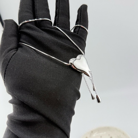 Silver Stainless Steel Heart Necklace – Elegant & Romantic - Picture 12 of 14